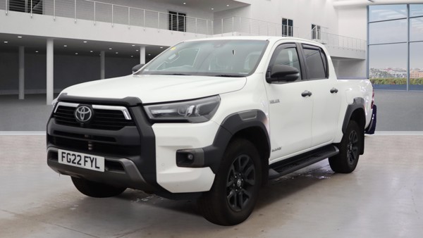 TOYOTA Hilux